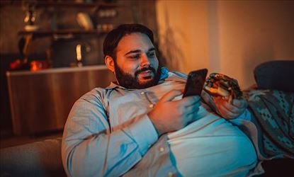 Spending too much Time on Ones phone makes you Obese